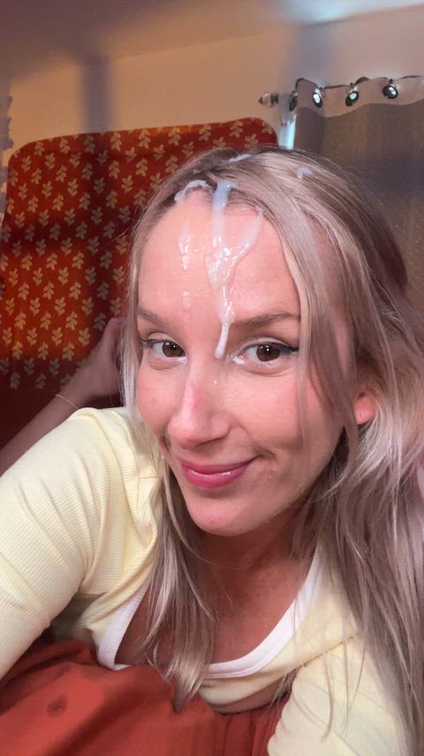 I honestly prefer a little cum in hair