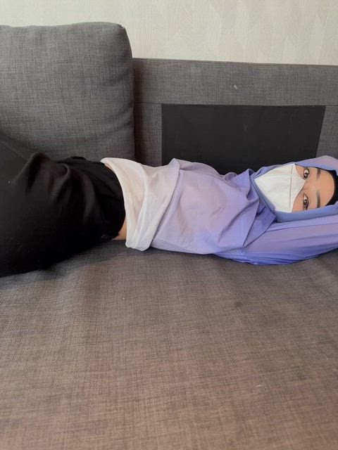 Revealing them tits lazyly