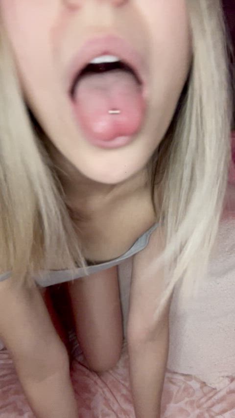 if you're seriously down to jerk off to my nud'es<3 sa'y "YES" and i will sen'd you some,😘serious guys only please!!💕