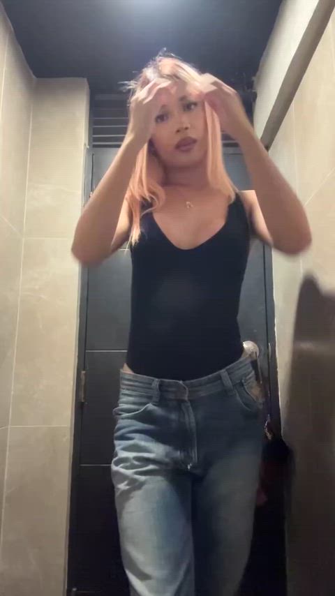 would you want a petite asian girl 🫣