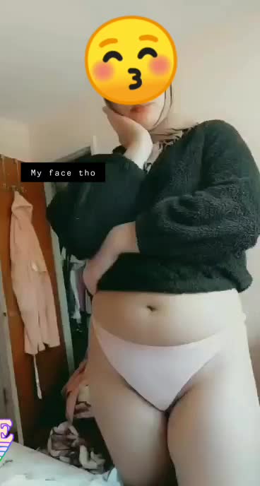 Just me being cute 😘
