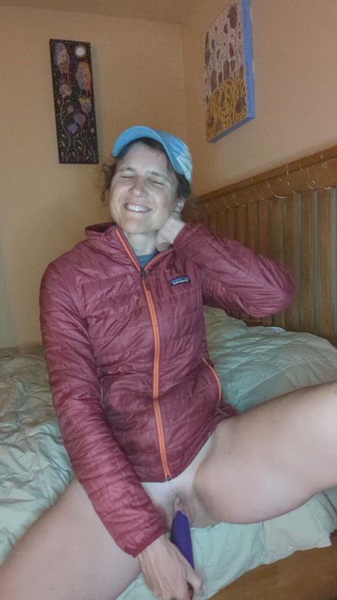 Nothing wrong with a little solo playtime (51F)