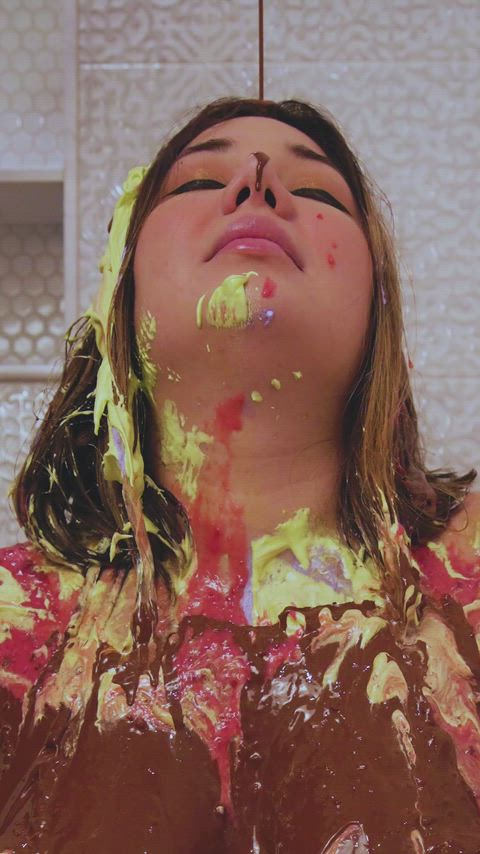 When I said I like chocolate syrup, this wasn't exactly what I had in mind. 😅