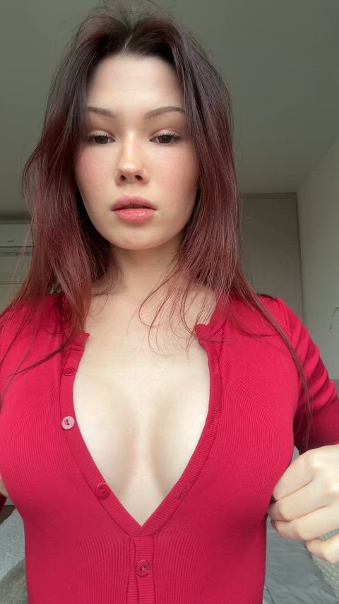 You love big college tits?