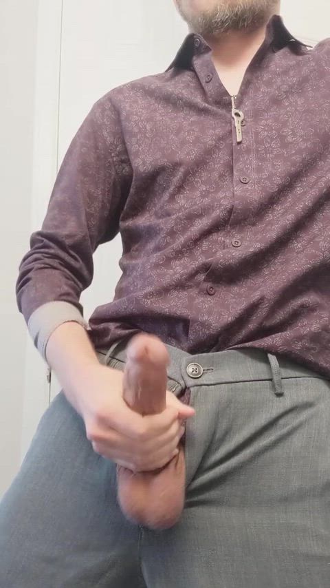 [33] Imagine if this were your hand instead...