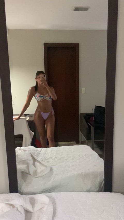 Do u like my bikini?