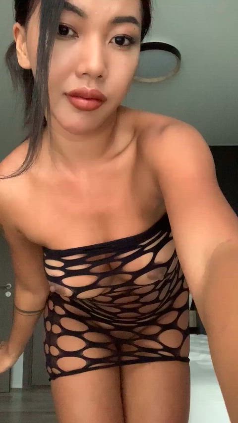 Having a body this and a pretty face like this is a blessing