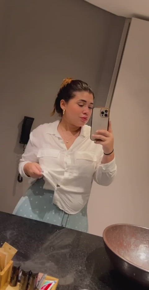 be honest.. is 220lbs enough? or u like it bigger   [f]