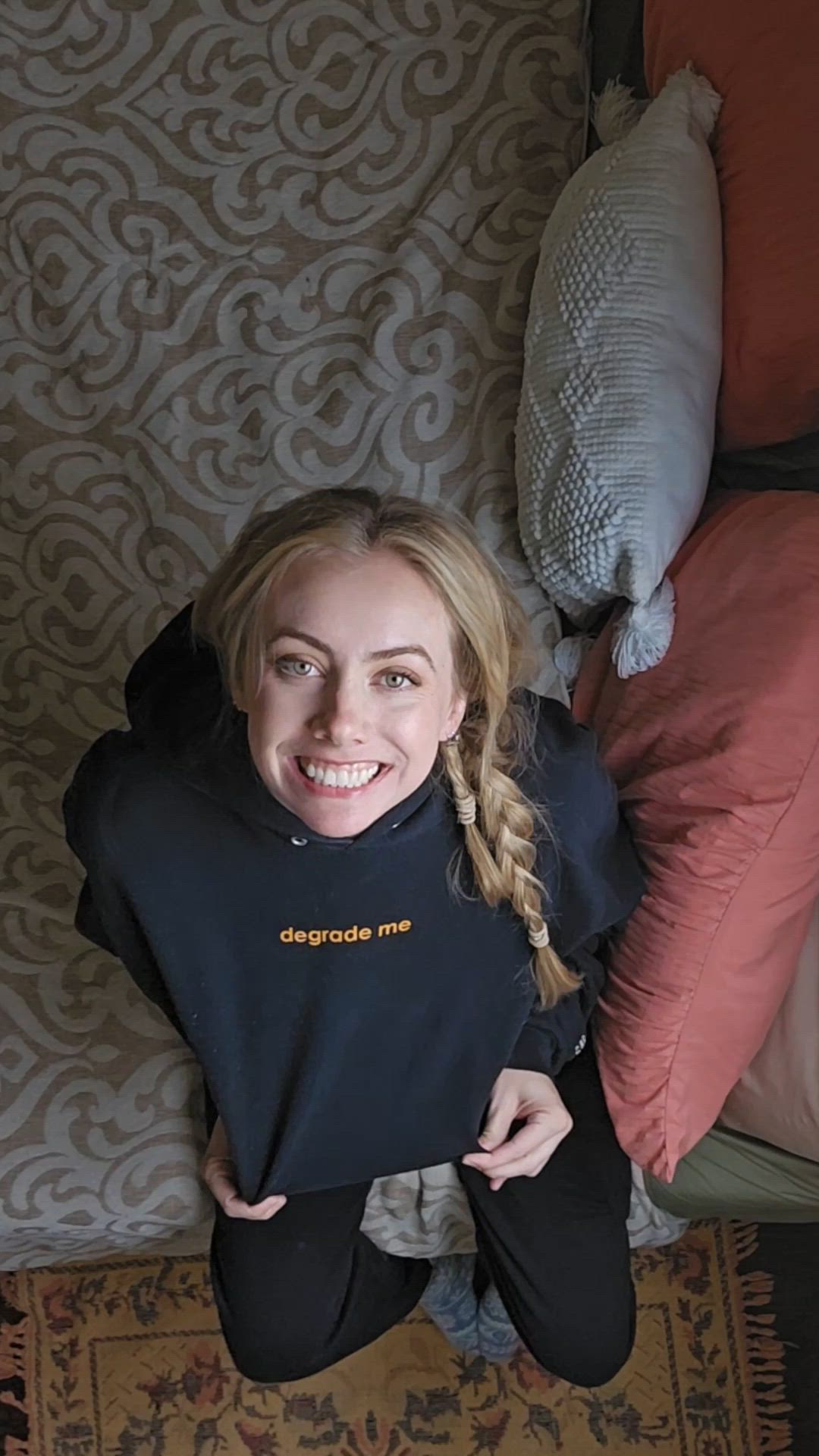 I'm tall AND i'm good at getting naked quickly :) [F]