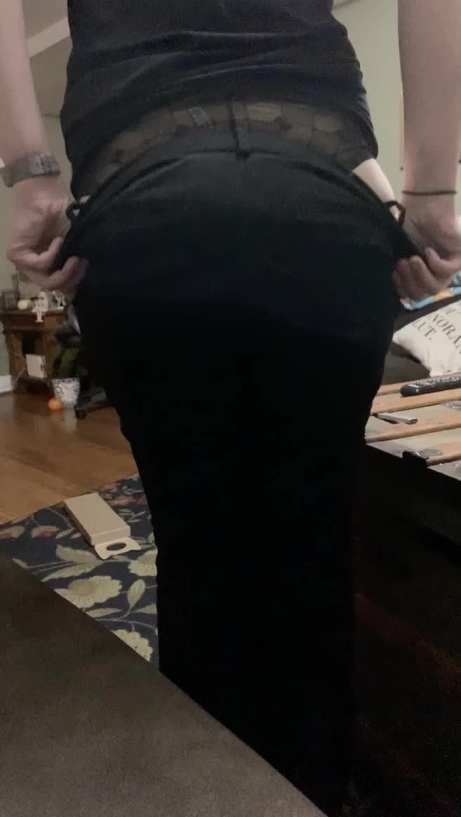 Just got off work 🍑