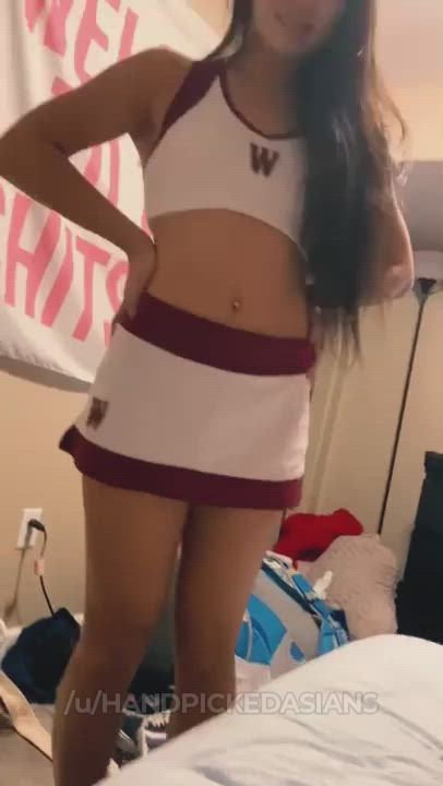 Who is this asian hottie and full video?