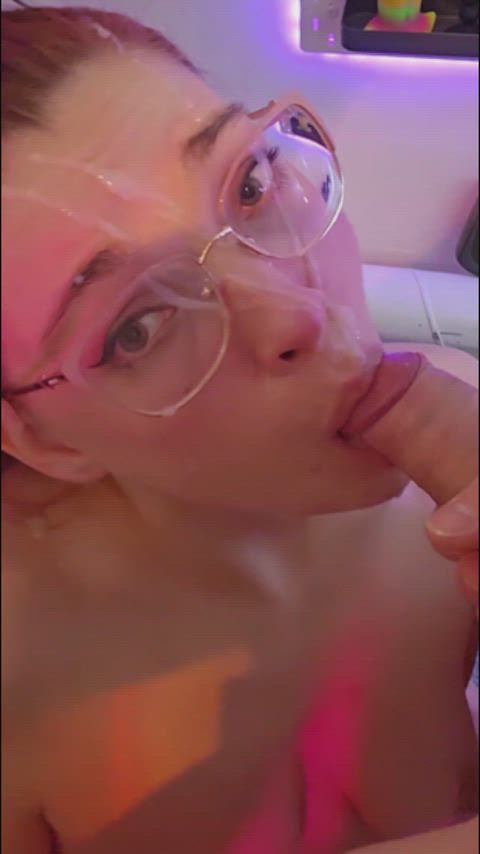 She so gorgeous taking that load