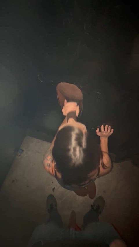 Got this big stranger load right to the face