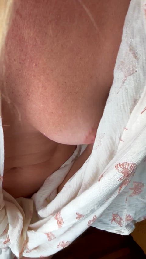 A robe & bikini bottoms my fave loungewear