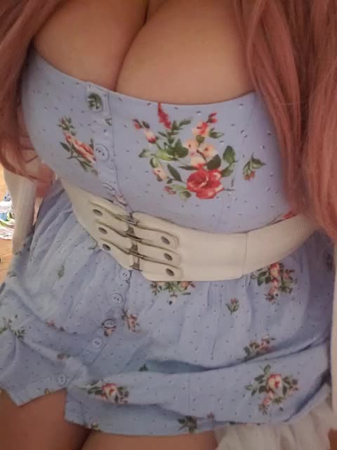 I'm back! :3 Happy Tuesday!
