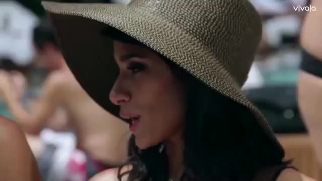 Diane Guerrero has that bikini bod to make a man go crazy!