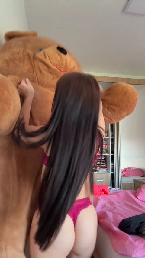 Teddy is the best friend eveeeer.. Do you want to be my friend as well? :)