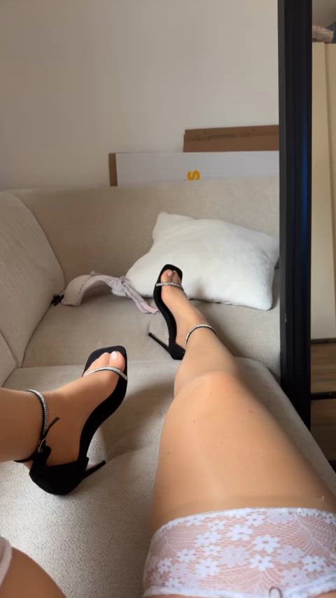 Feet Feet Fetish Foot Foot Fetish High Heels Stockings Toes Porn GIF by xisabelcortezx