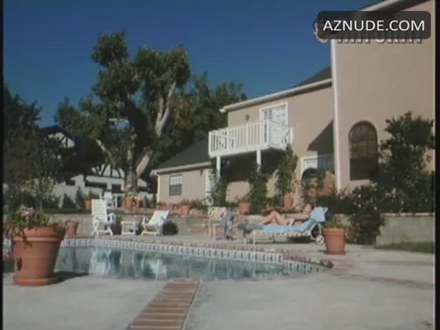 Leilani Sarelle - Neon Maniacs (1986)