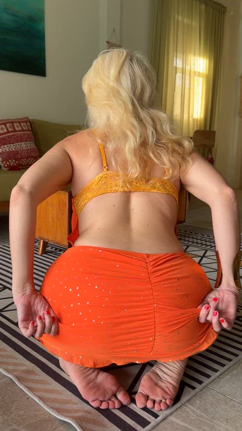 What if your next-door neighbor was a 50yo granny like me?