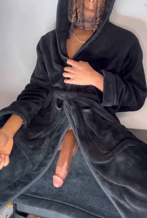 Morning wood is going crazy today(26)