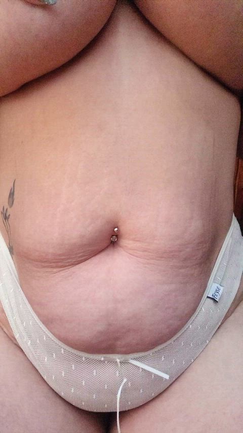 Just a happy girl enjoying her beautiful, fat body