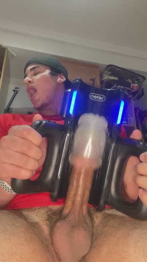 These new college bros have gadgets I only wish I had!