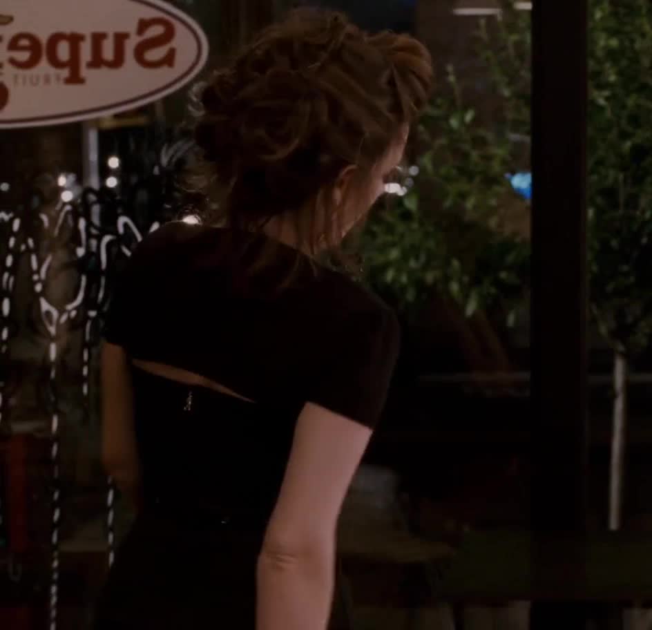 I need a hot bi threesome with Tina Fey