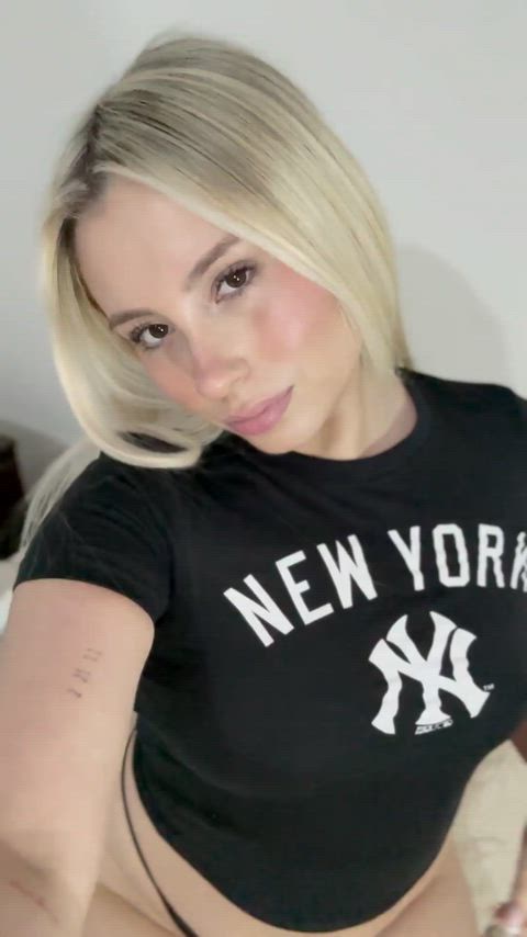 Just turned 19... do you like my curves?