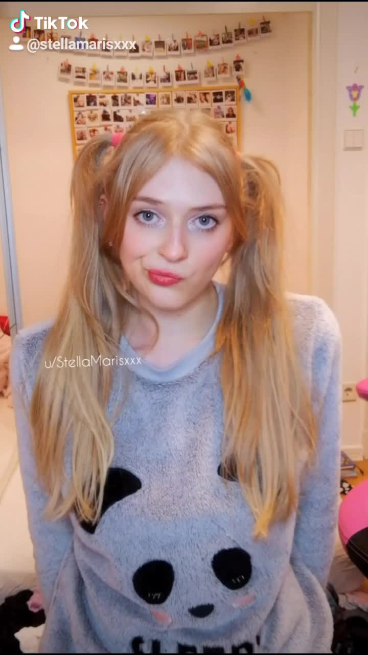 how naughty teens get ready for Christmas 😇 19