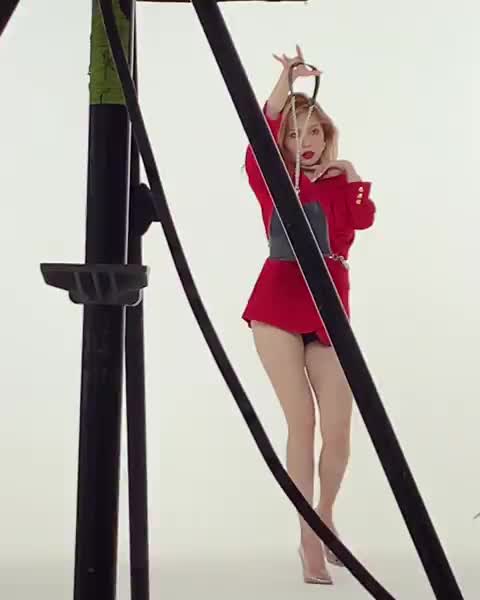 Hyuna - Smooth legs