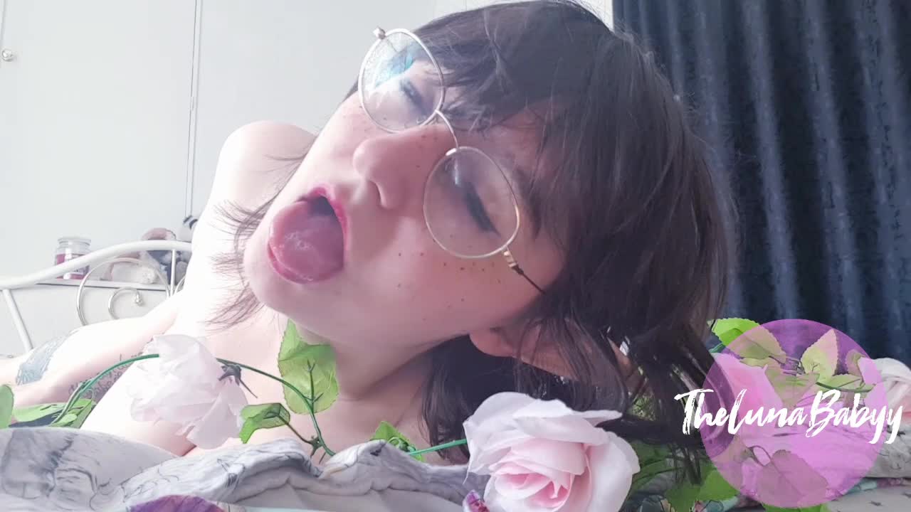 Real orgasm with ahegao, I look so mindless!