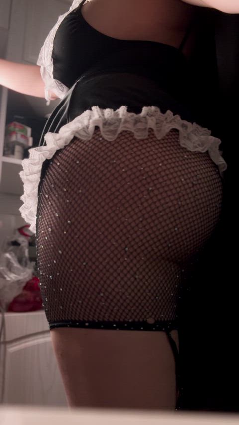 Do you prefer watching a real woman or a photoshopped model?