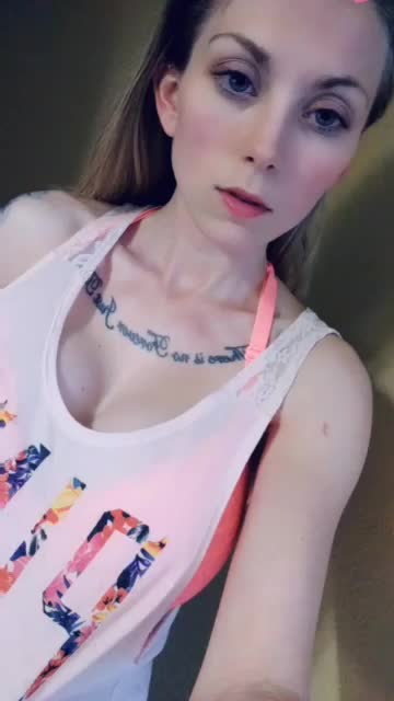 This naughty wife can't keep her tits contained 💋