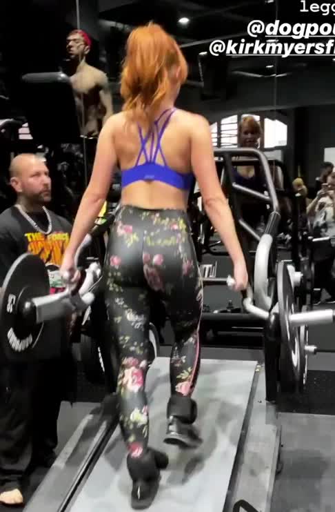 I wanna spank Danielle Moinet's ass