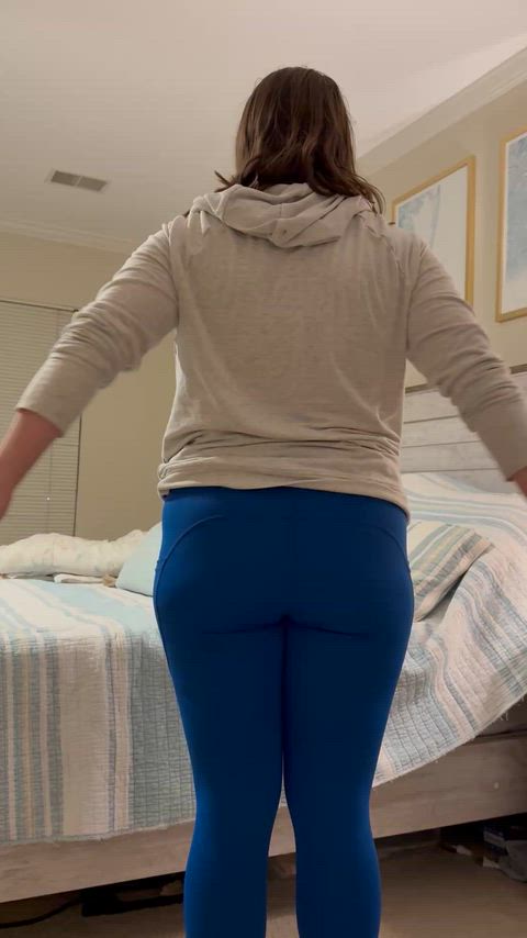 Amateur Ass BBW Big Ass Booty Leggings MILF Pawg Stripping Yoga Pants Porn GIF by wifeywinks