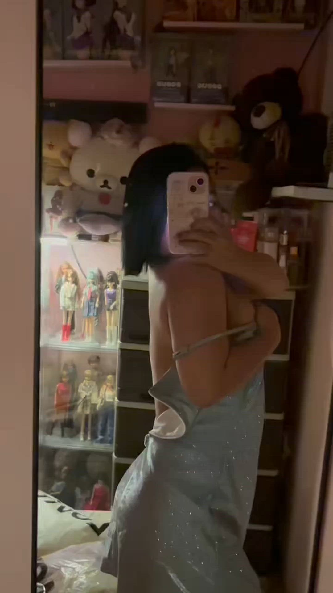 Can you help me with my zipper?