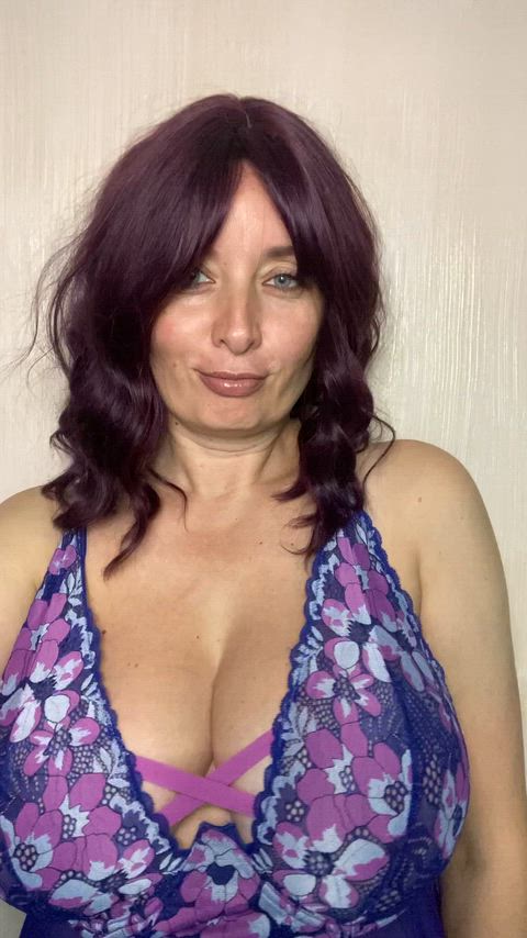 Jizz on mommy's fat hangers