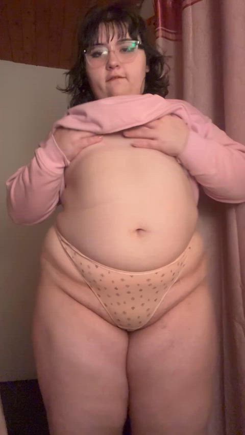 pastel pink all over, soft belly showing, thighs shaking with every move 🌸
