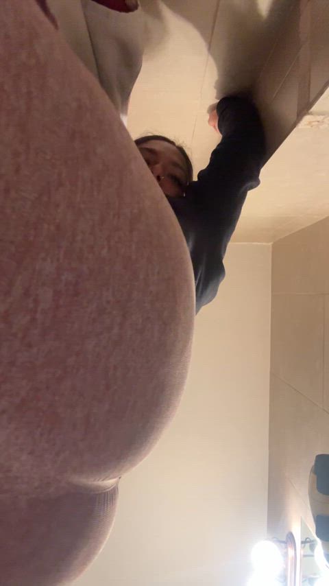 I sit on my slave's face and give him all my farts