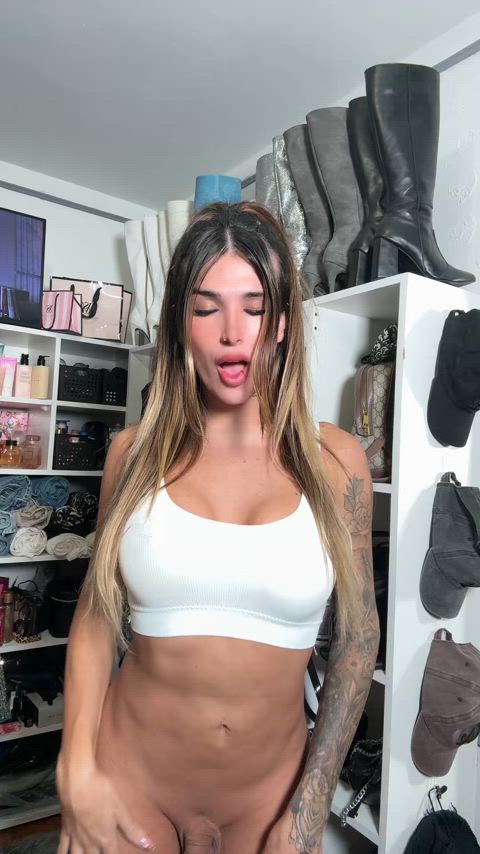 What would it take to get you to get down on me? 😏