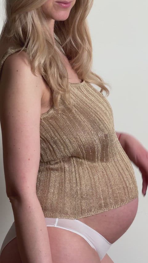 Who thinks cumming in a pregnant milf is the best thing ever?