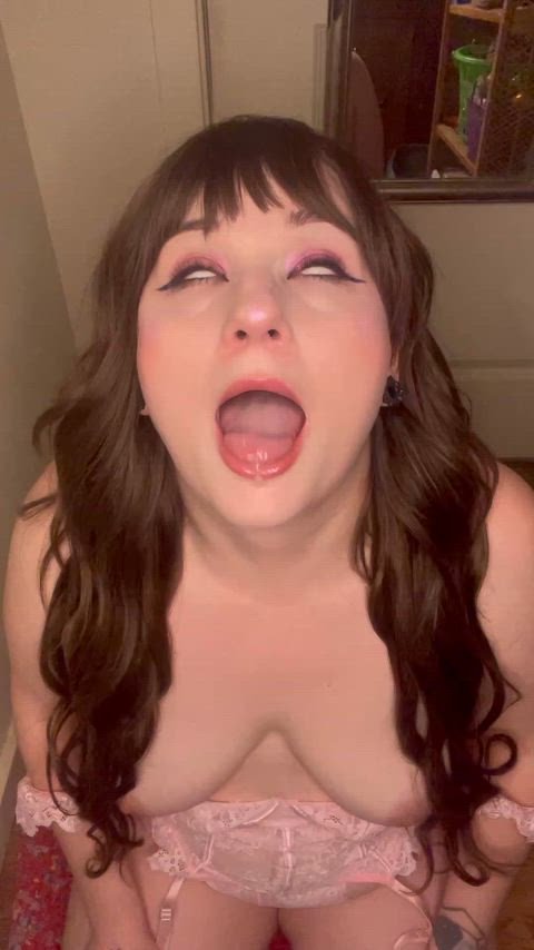 Drooling over the thought of both my slutty holes being used up🤤🩷