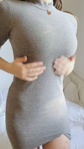 18 Years Old Amateur Big Tits Boobs Bouncing Tits College OnlyFans Titty Drop Porn GIF by lamsinka89