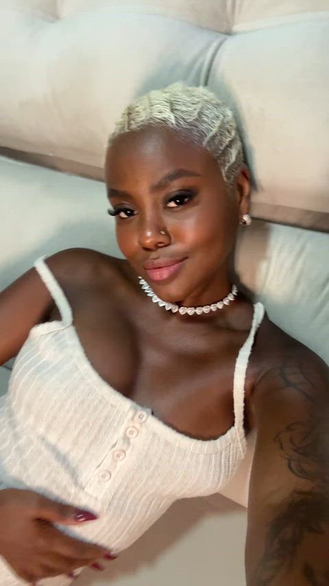 drop my small and delicious chocolates