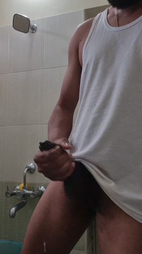 Slow-mo cum spurts !