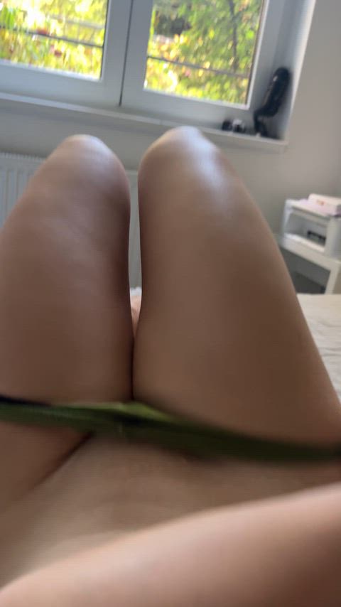 I want your tongue here