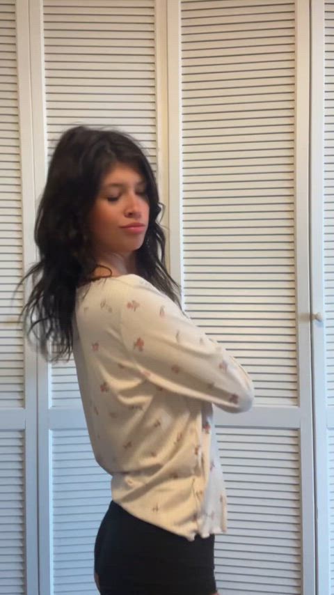 [F] imagine pulling my pants shorts down and fucking me raw