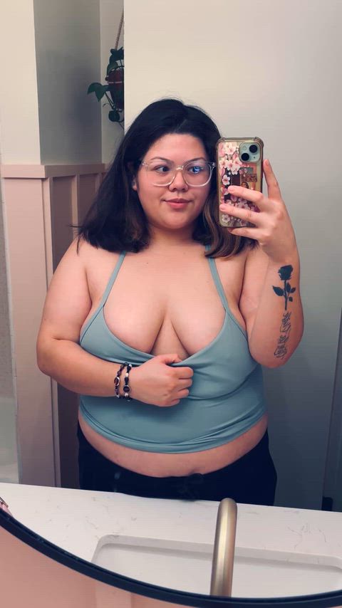 Latina BBW needs help taking her top off.