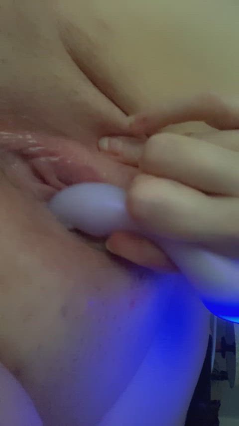 Frustrated & Horny MILF - taking matters into my own hands;)